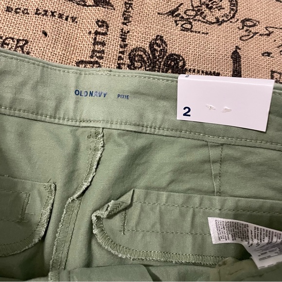 Old Navy NWT! Pixie Olive Green Chino Short Size 2 - Picture 6 of 12